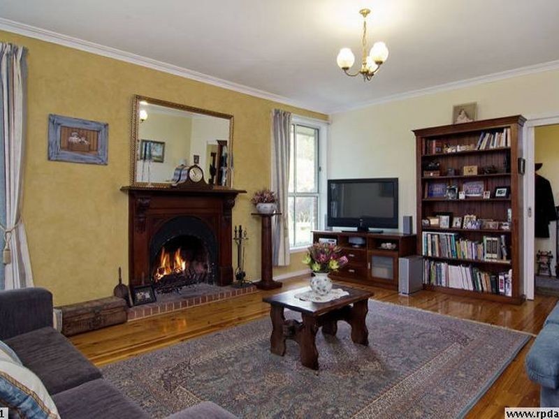 50 Eramosa Road East, Somerville VIC 3912