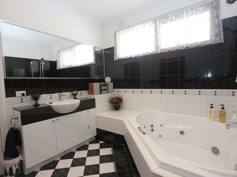 23 The Crest, Frankston South VIC 3199