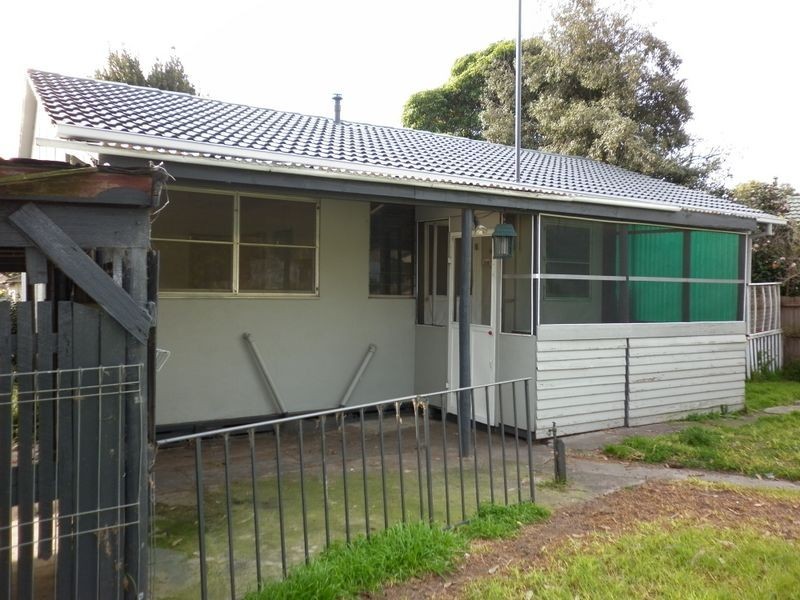 4 Aleppo Crescent, Frankston North VIC 3200