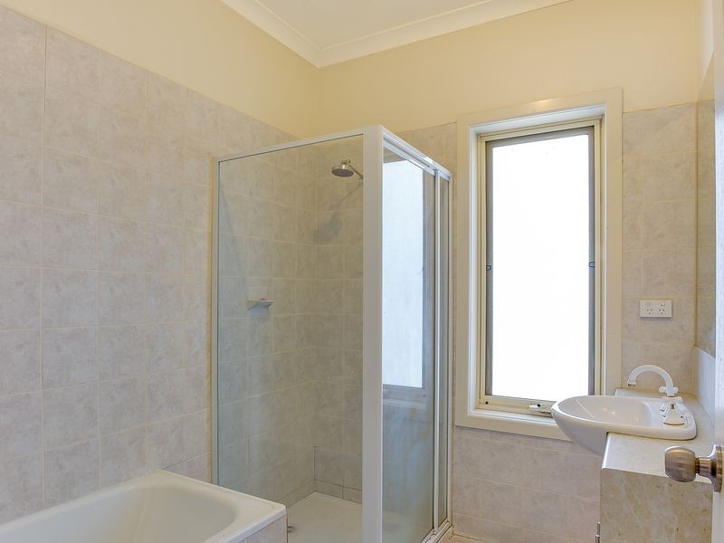 2/11 Stringybark Crescent, Frankston North VIC 3200