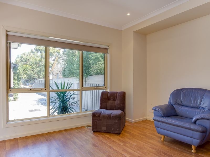 2/11 Stringybark Crescent, Frankston North VIC 3200