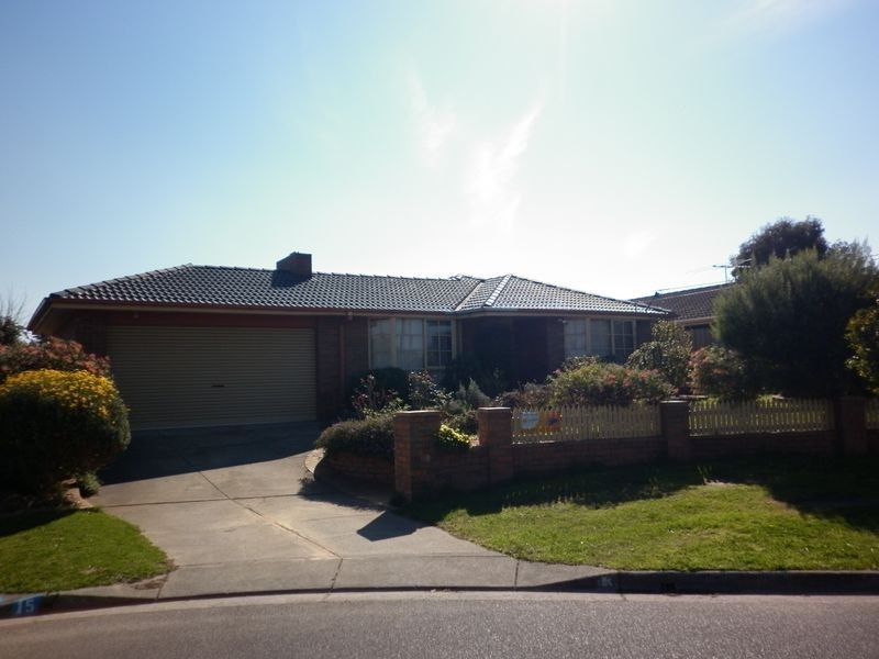 13 Firetail Court, Carrum Downs VIC 3201