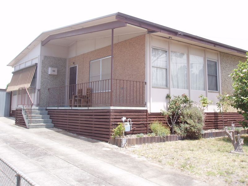 66 Forest Drive, Frankston North VIC 3200