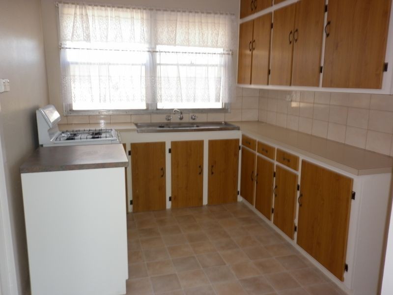 66 Forest Drive, Frankston North VIC 3200