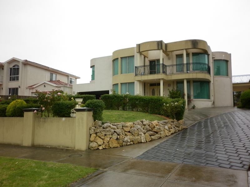 17 Alicudi Avenue, Frankston South VIC 3199