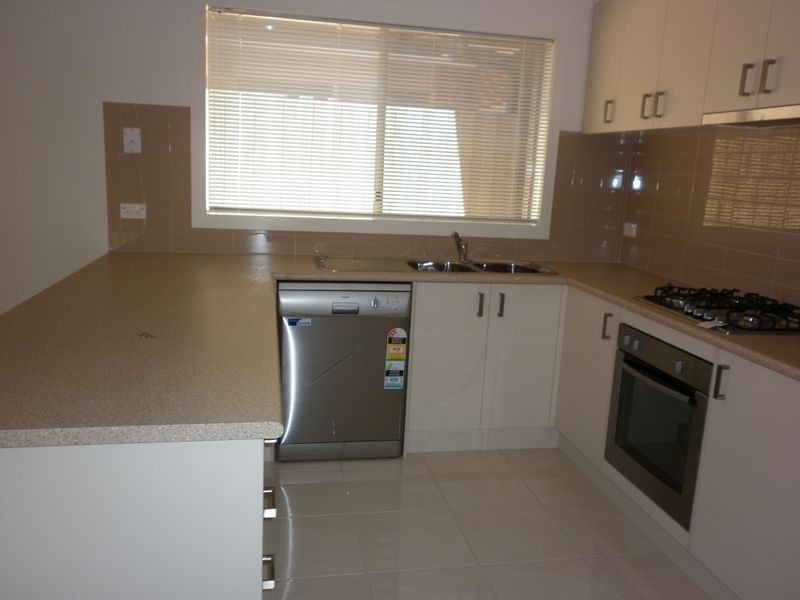 25/105 McMahons Road, Frankston VIC 3199