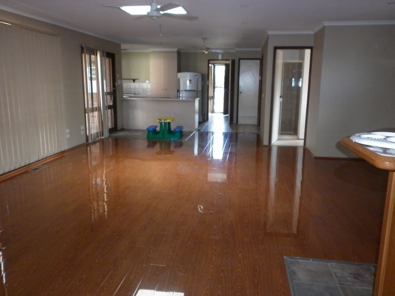 33 Thornbill Drive, Carrum Downs VIC 3201