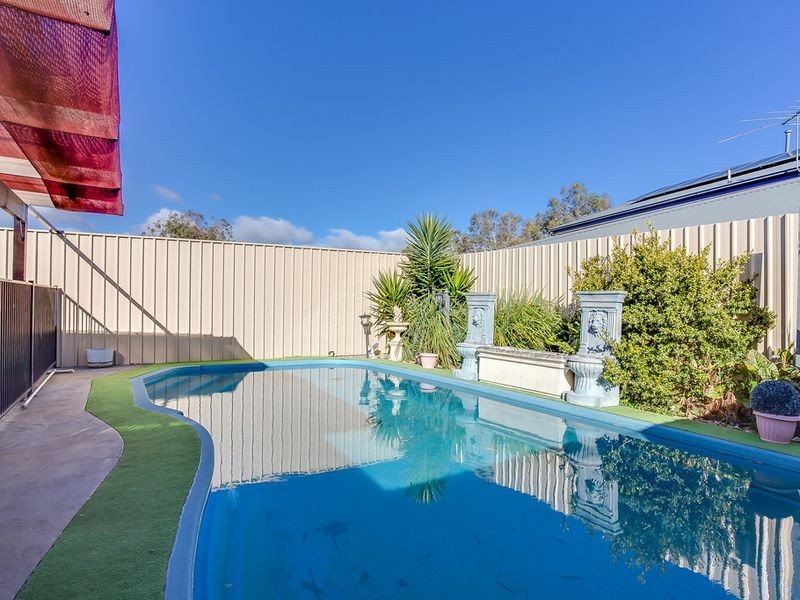 34 Clarendon Drive, Somerville VIC 3912