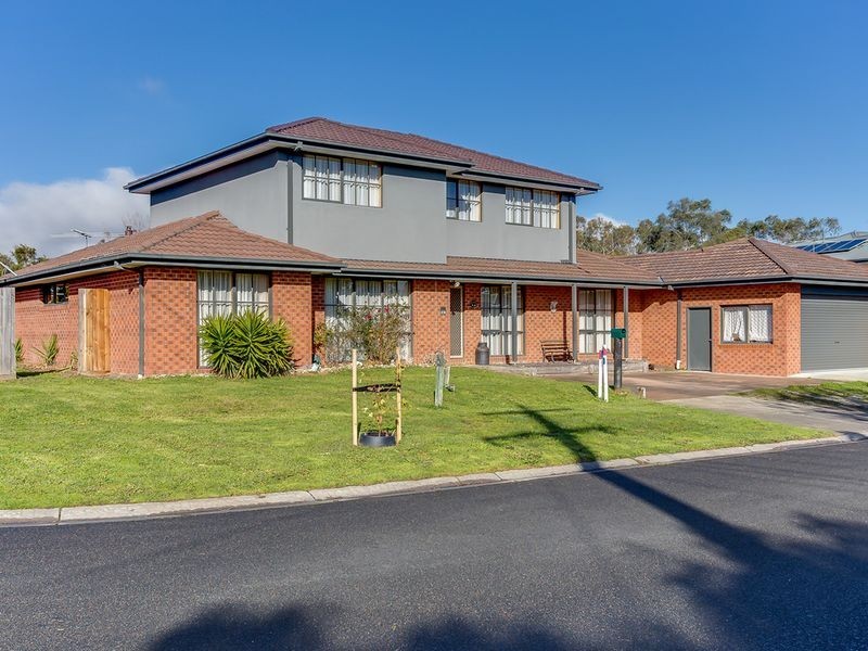 34 Clarendon Drive, Somerville VIC 3912