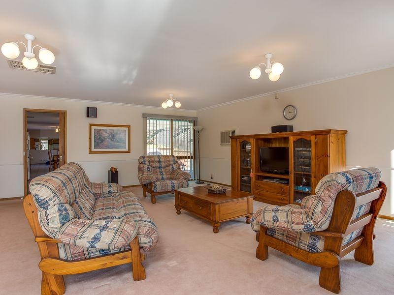 12 Australis Close, Langwarrin VIC 3910