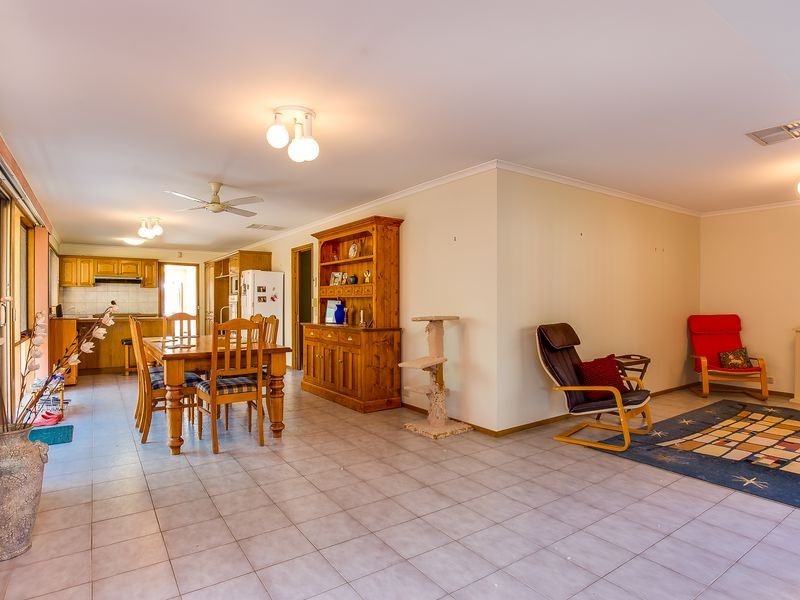 12 Australis Close, Langwarrin VIC 3910