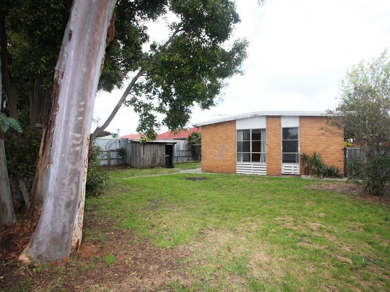 137 Monterey Boulevard, Frankston North VIC 3200