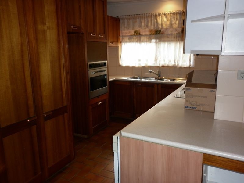 1/2 Corio Avenue, Frankston South VIC 3199