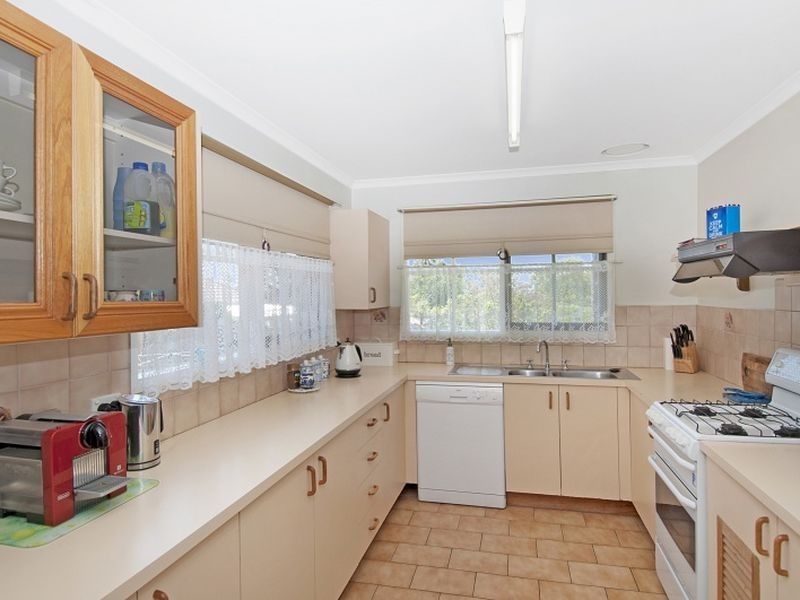 2A Woodlands Grove, Frankston VIC 3199