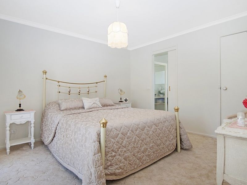 2A Woodlands Grove, Frankston VIC 3199