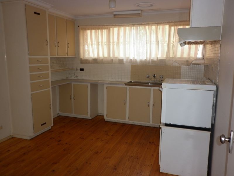 60 Tamarisk Drive, Frankston North VIC 3200