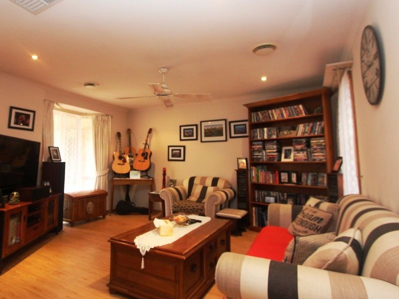 5 Market Court, Skye VIC 3977