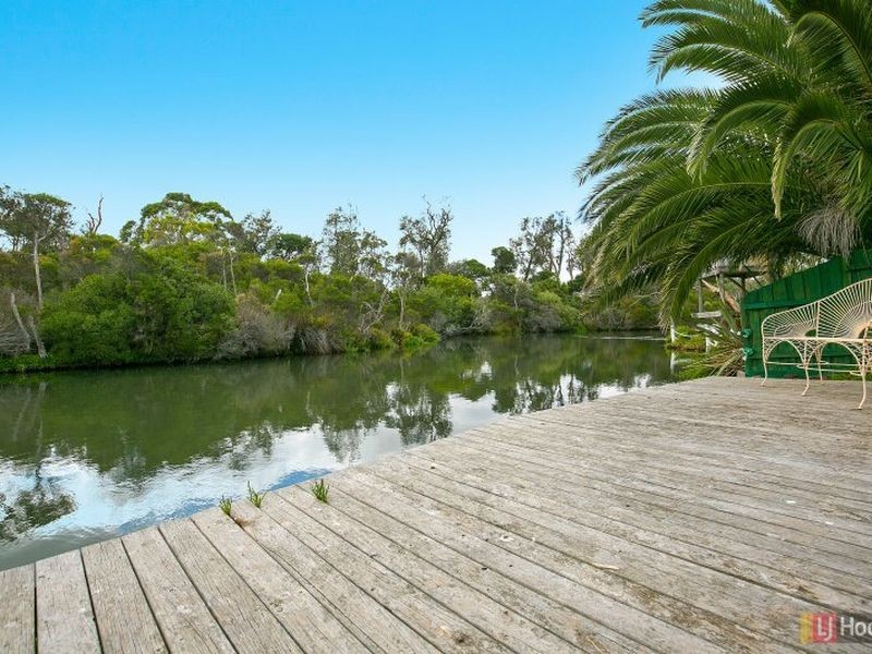 1 Ozone Avenue, Seaford VIC 3198