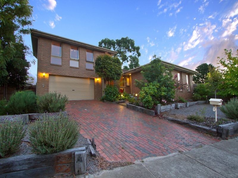 73 Dunsterville Crescent, Frankston VIC 3199