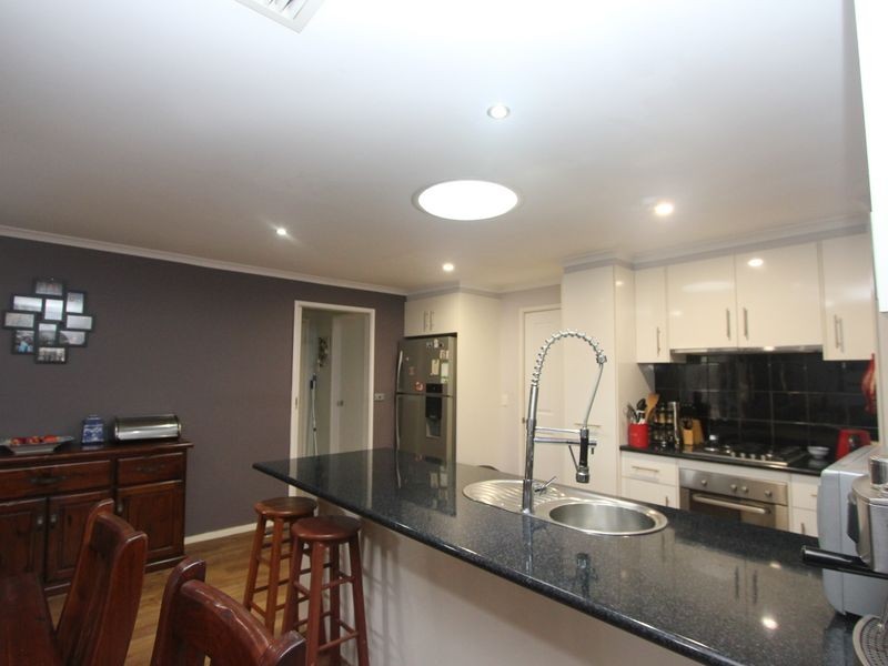 73 Dunsterville Crescent, Frankston VIC 3199