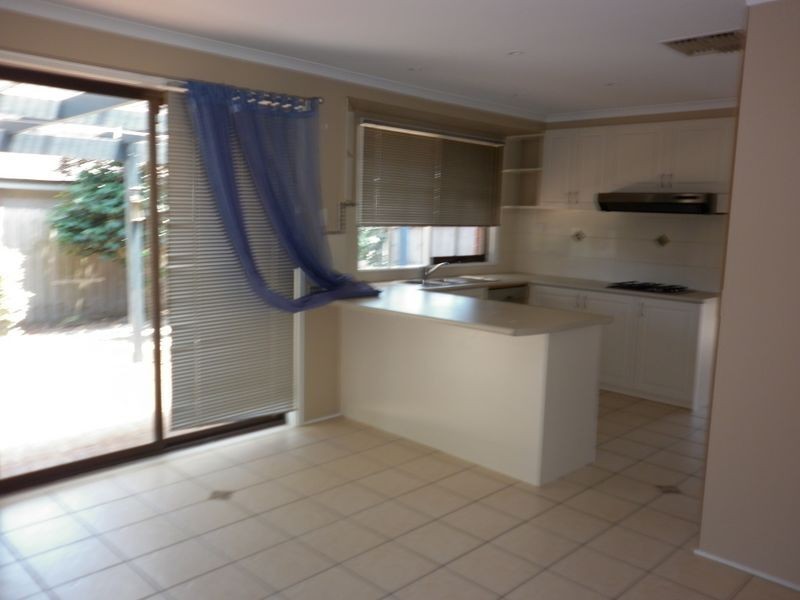 33 Rangeview Drive, Skye VIC 3977