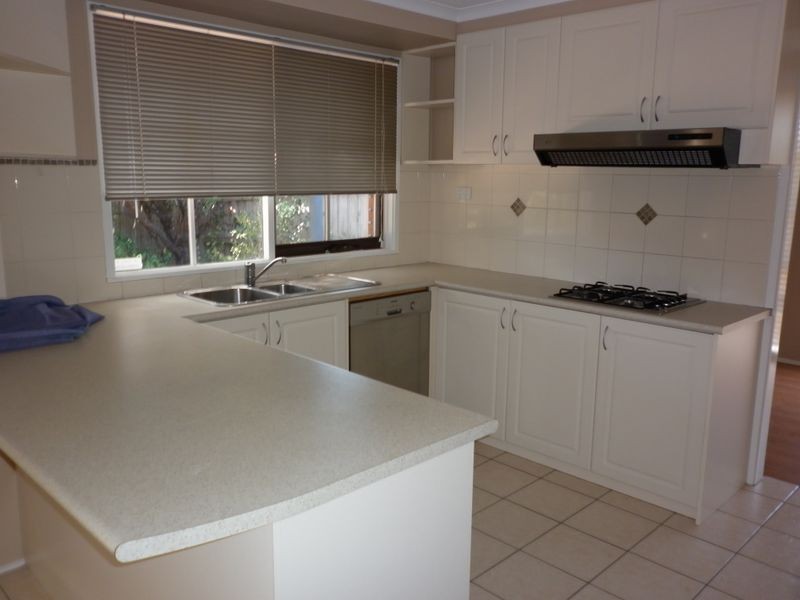 33 Rangeview Drive, Skye VIC 3977