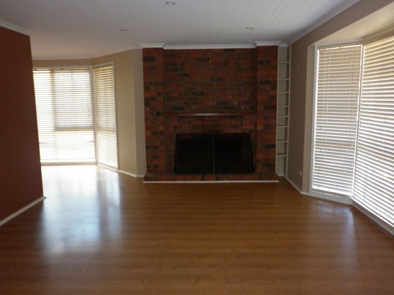 33 Rangeview Drive, Skye VIC 3977