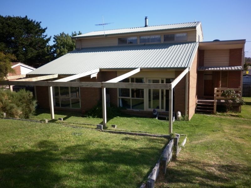 134 Hall Road, Carrum Downs VIC 3201