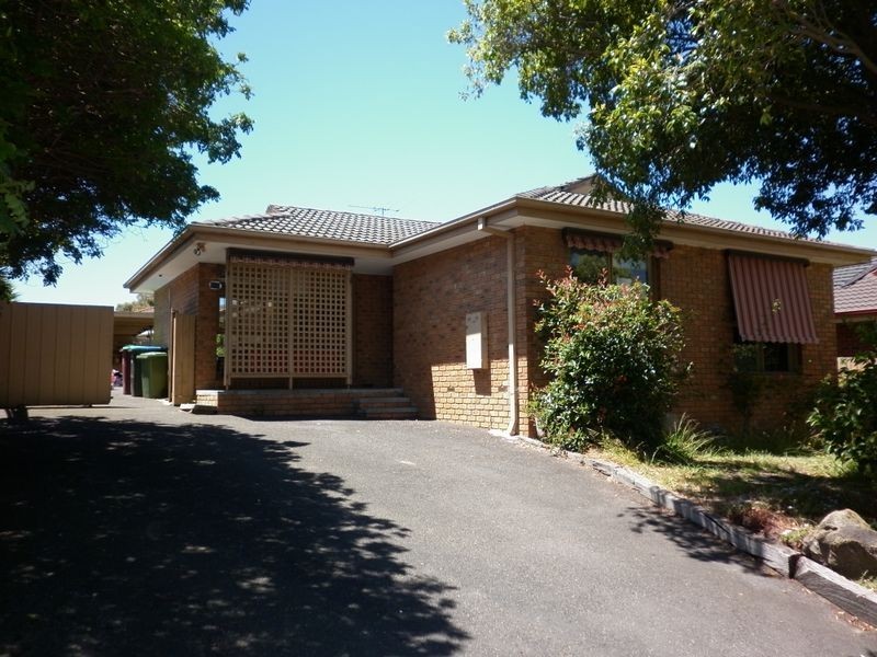 54 Lodge Crescent, Berwick VIC 3806