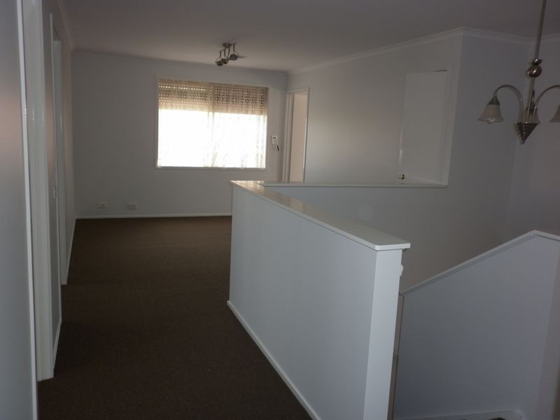 32 Manchester Drive, Skye VIC 3977