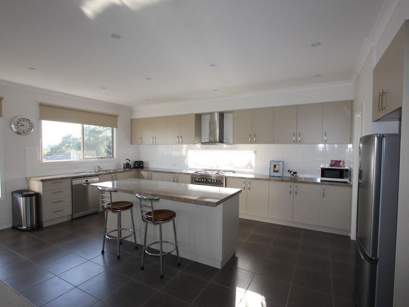 2/35 Nursery Avenue, Frankston VIC 3199