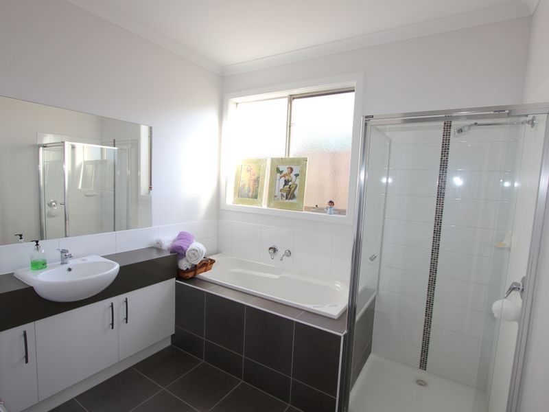 2/35 Nursery Avenue, Frankston VIC 3199