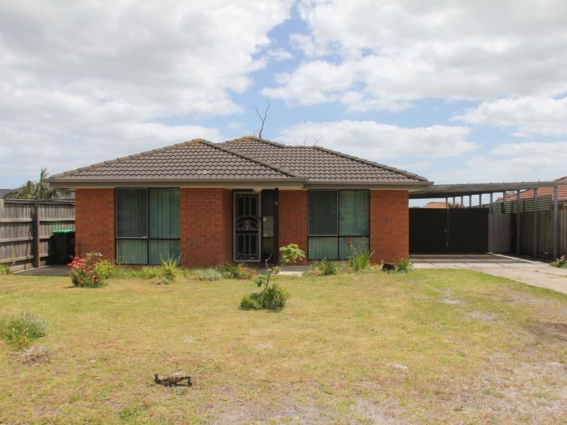 6 Lloyd Webber Drive, Carrum Downs VIC 3201