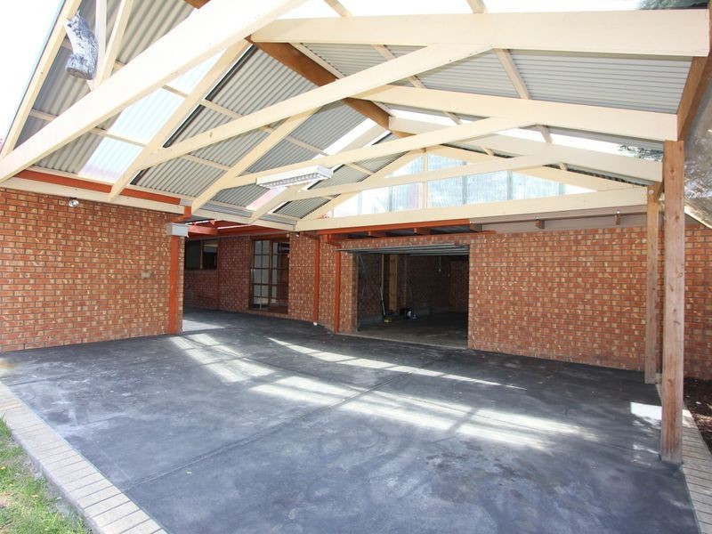 32 Isabella Crescent, Frankston VIC 3199