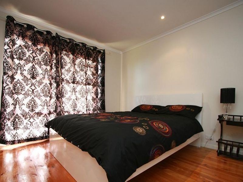 29 Bouvardia Cres, Frankston North VIC 3200