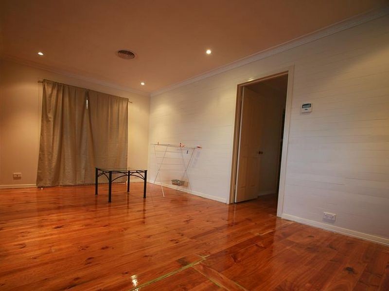 29 Bouvardia Cres, Frankston North VIC 3200