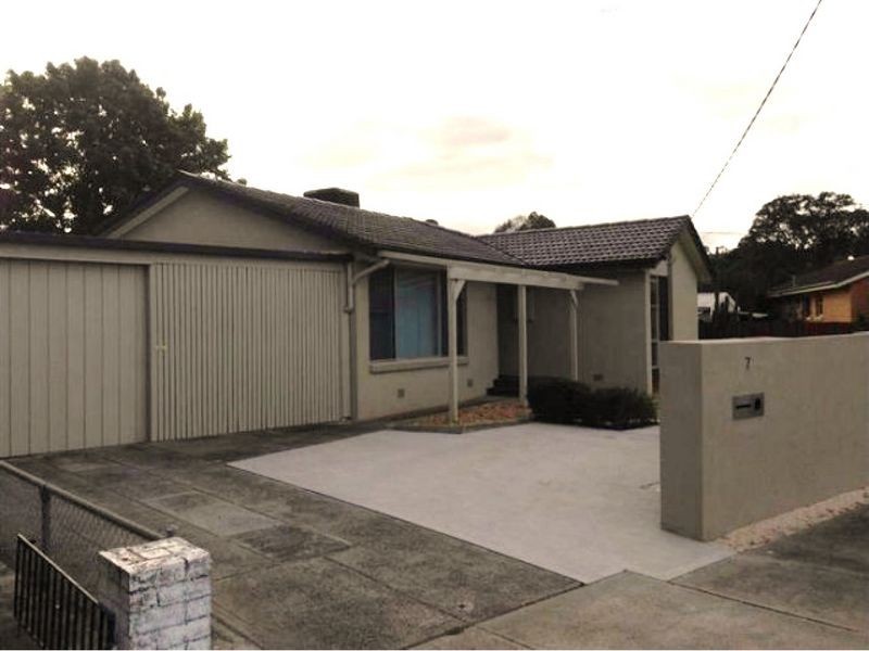 7 Tecoma Street, Frankston North VIC 3200