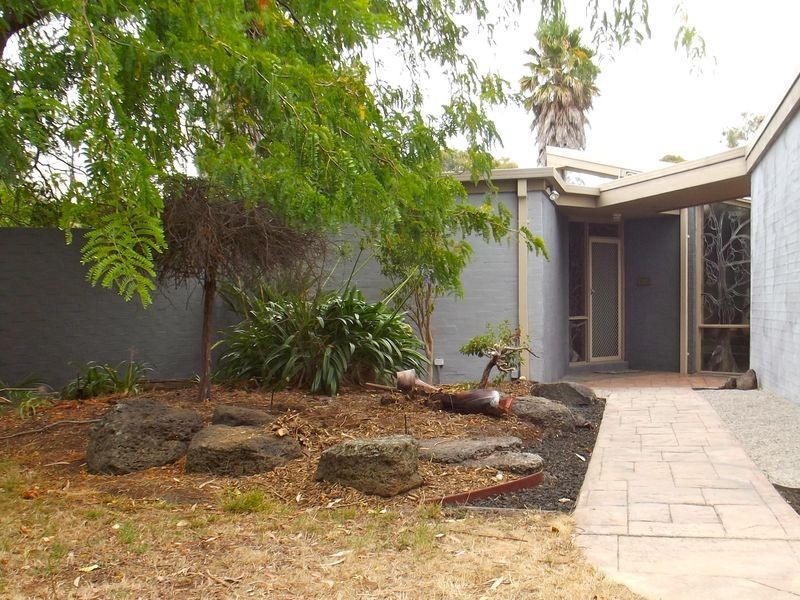 8 Sheoak Road, Frankston South VIC 3199