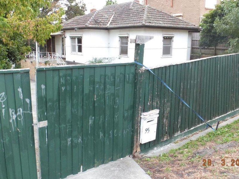 93-95 Mcmahons Rd, Frankston VIC 3199