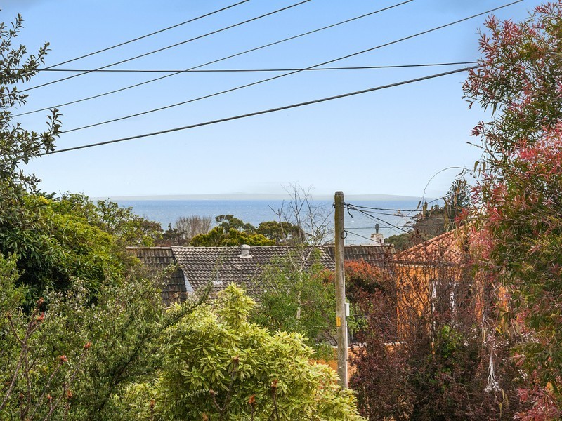 16 Hoadley Avenue, Frankston South VIC 3199