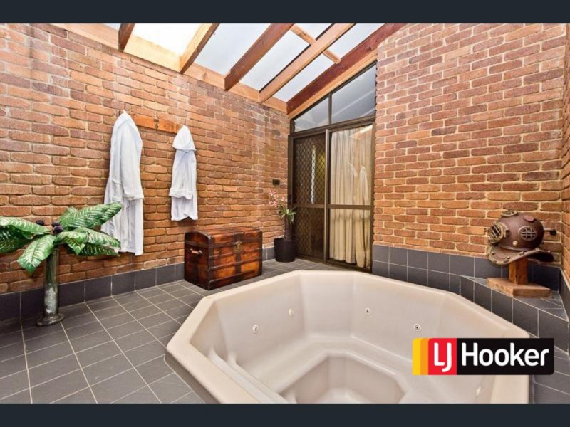 10 Bottletree Place, The Gap QLD 4061