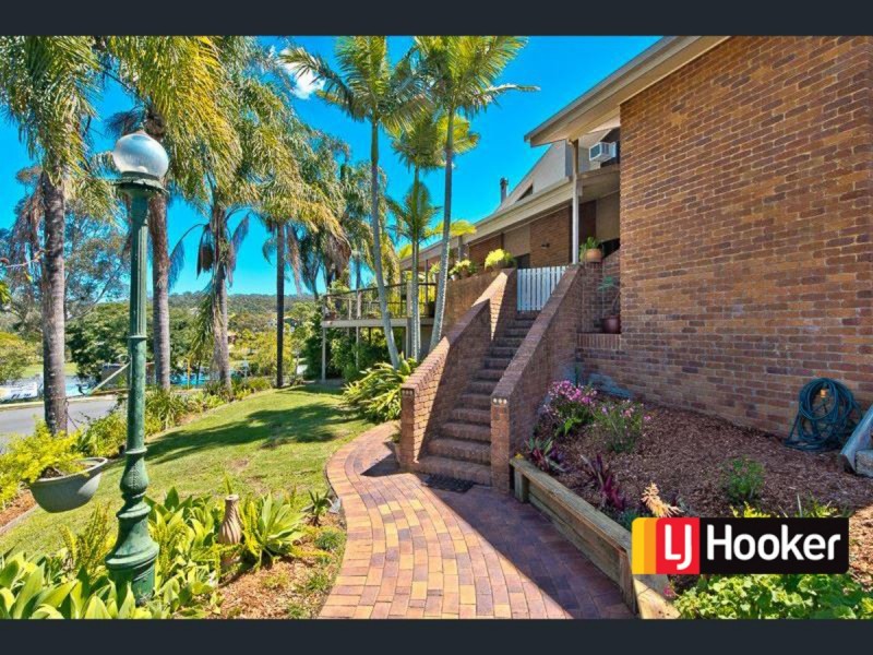 10 Bottletree Place, The Gap QLD 4061