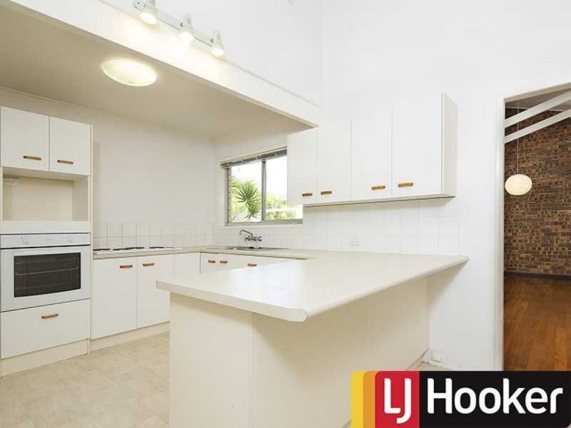 7 Glen Road, The Gap QLD 4061