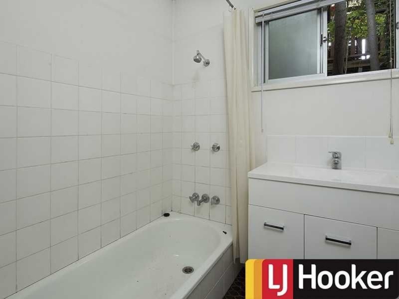 7 Glen Road, The Gap QLD 4061