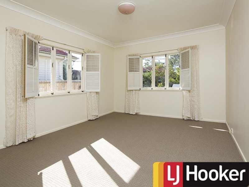 8 Noeline Street, Ashgrove QLD 4060