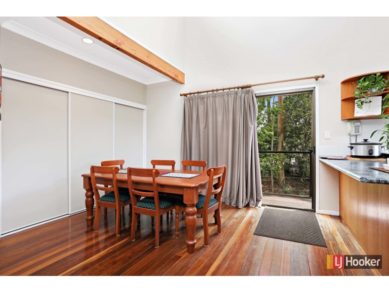 72 Hutton Road, Ferny Hills QLD 4055