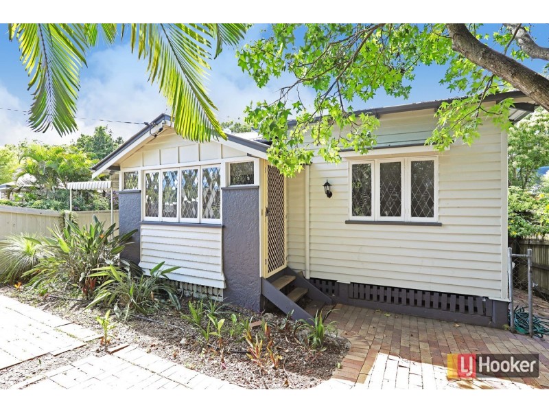 29 Stuartholme Road, Bardon QLD 4065
