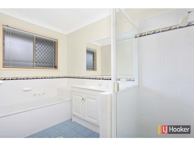 7 Kyndalyn Close, Upper Kedron QLD 4055