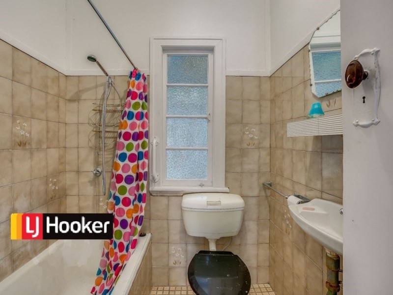 12 Tay Street, Ashgrove QLD 4060