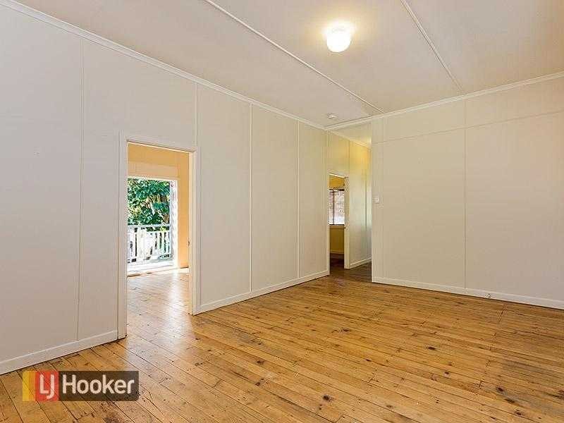 74 Ashgrove Avenue, Ashgrove QLD 4060